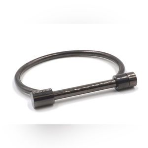 Black bar Kinsley Armelle